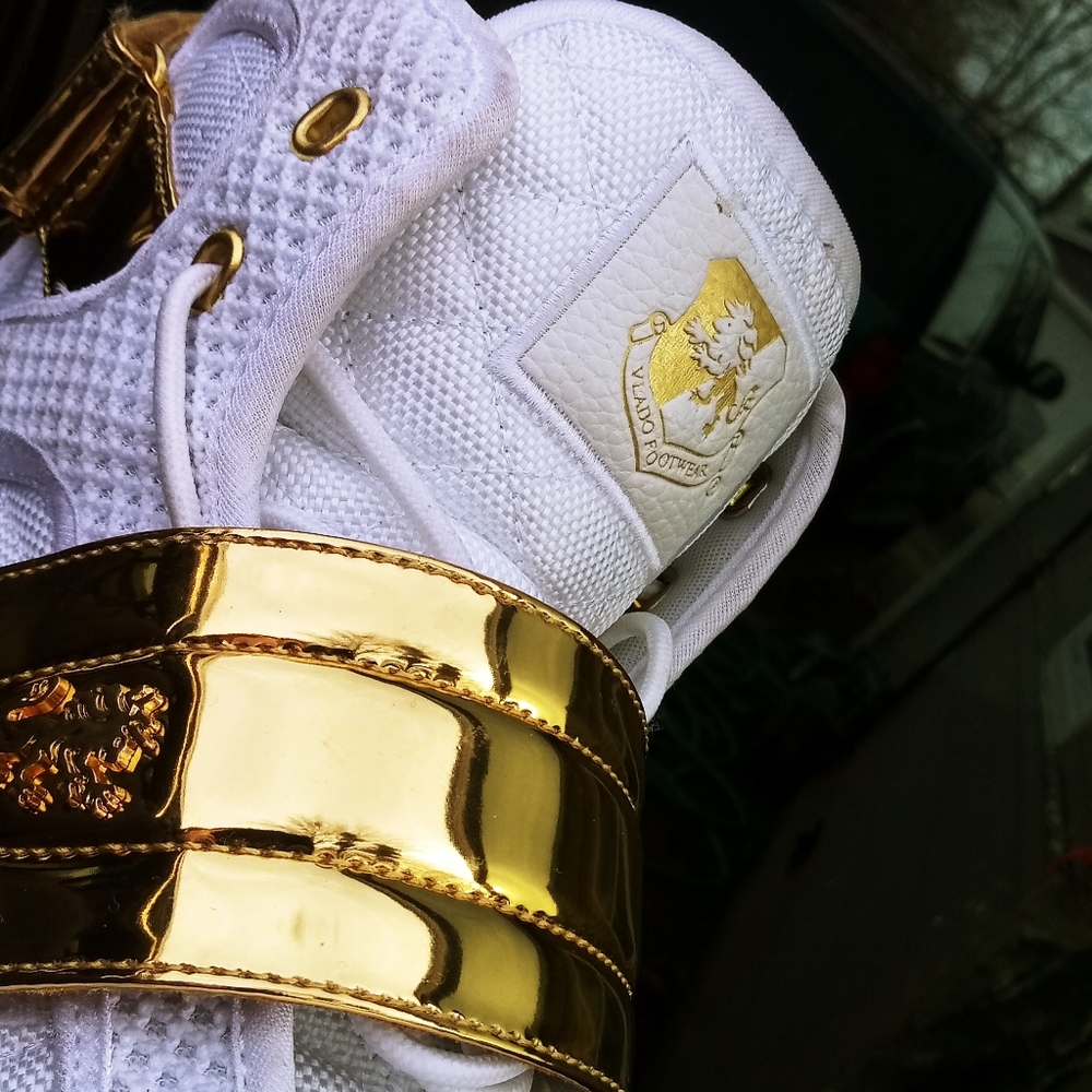 Mens Atlas III white/gold knitted mesh hightops